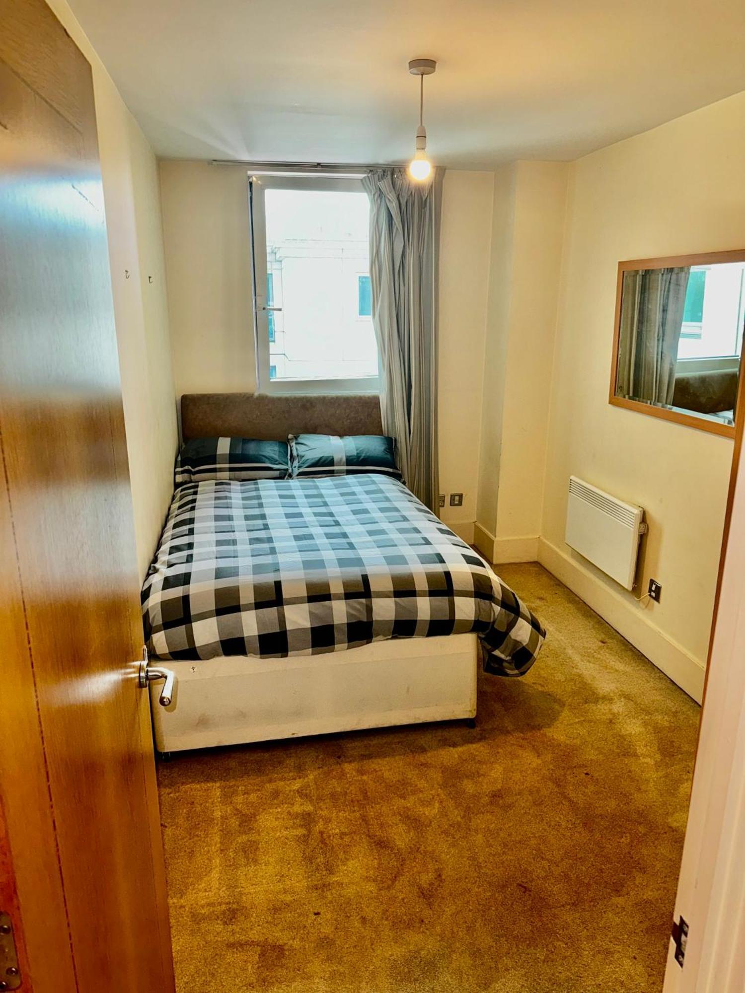 Homestay Budget,cosy Double Bedroom - Shared Bathroom